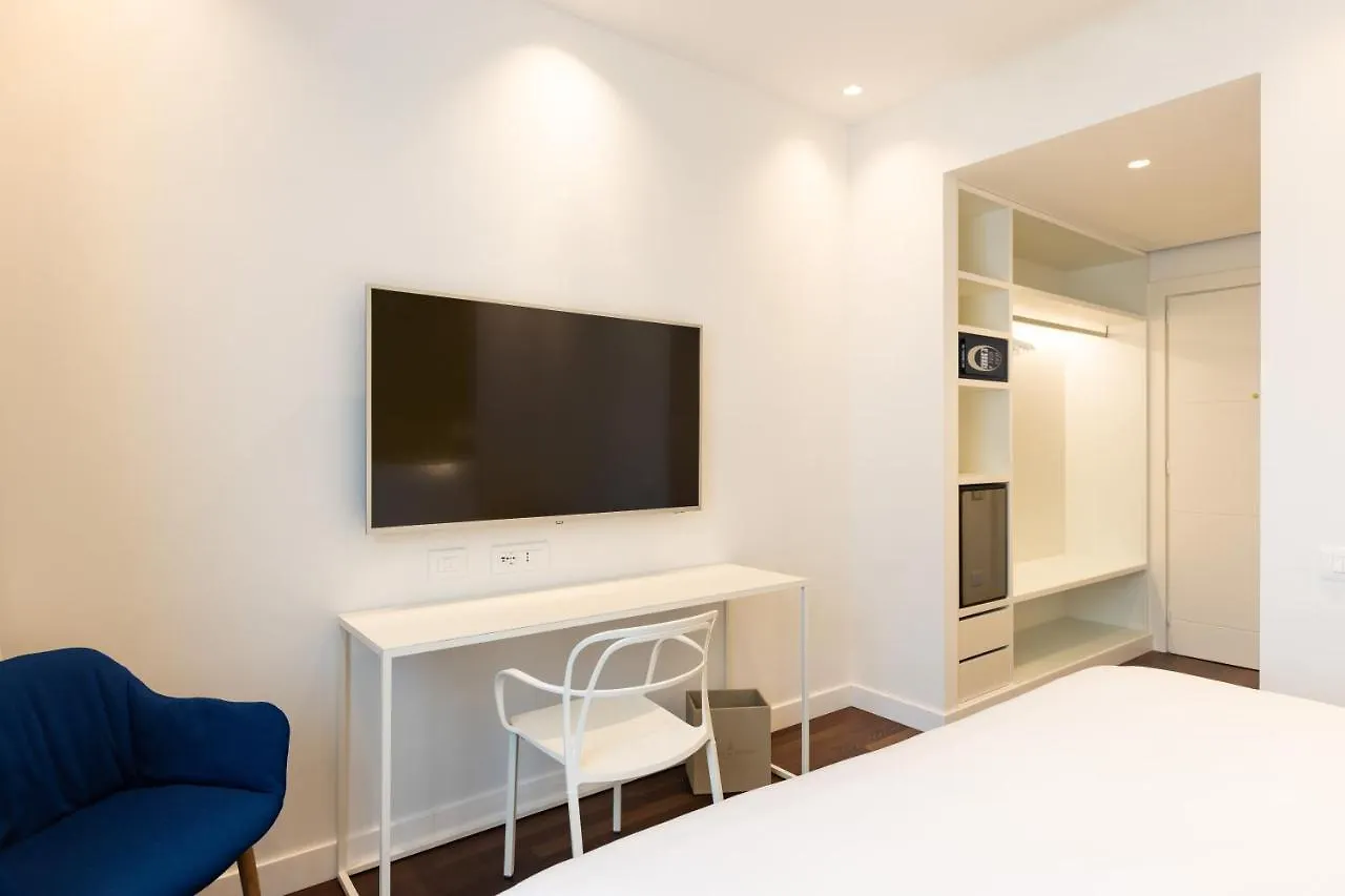 Hotel Morfeo Milan 4*,